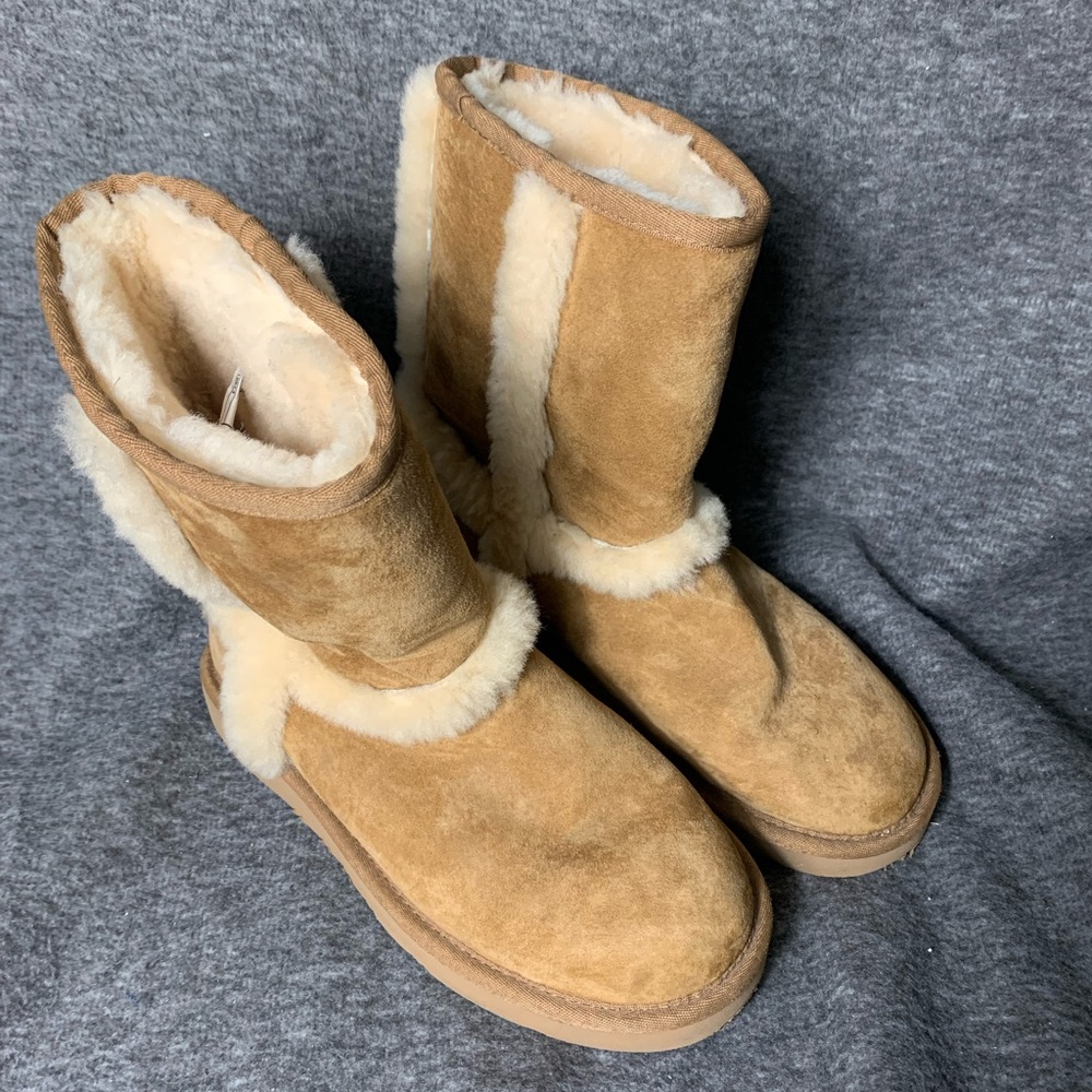 Women’s Ugg Boots Tan/brown Outdoor Weather  Wear Sz 6